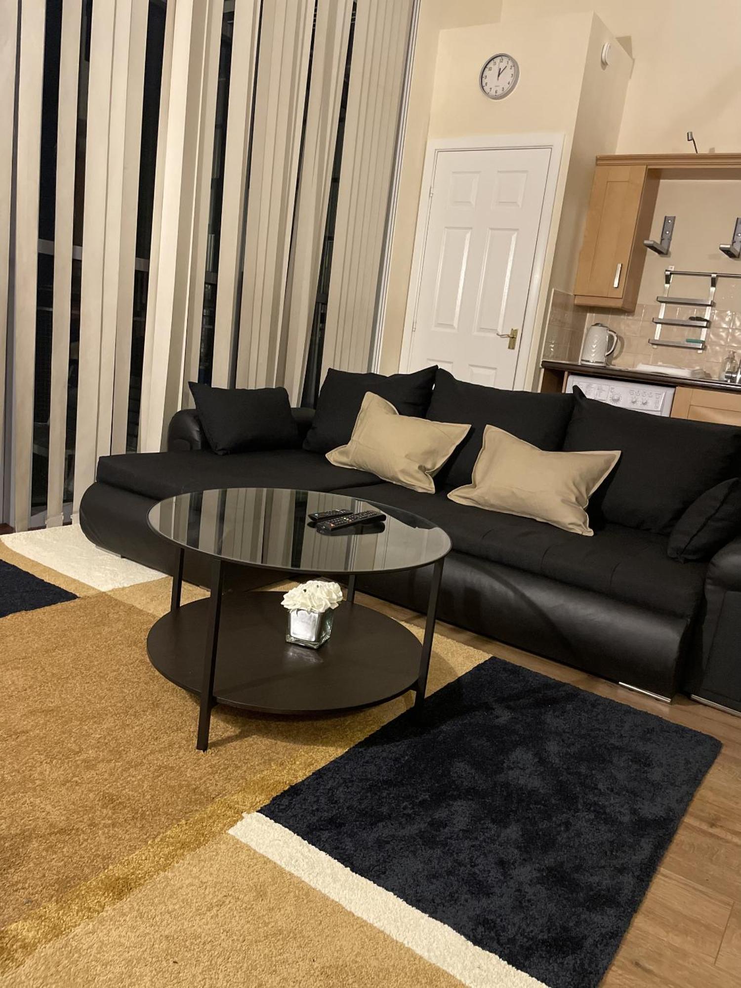 Luxury 2 Bed Apartment - Near Heathrow, Legoland, Windsor スラウ エクステリア 写真